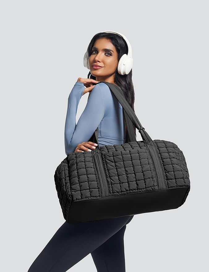Quilted Travel Duffle Bag (Black)